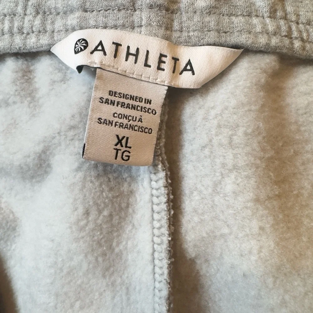 Athleta Men's Light Gray Joggers